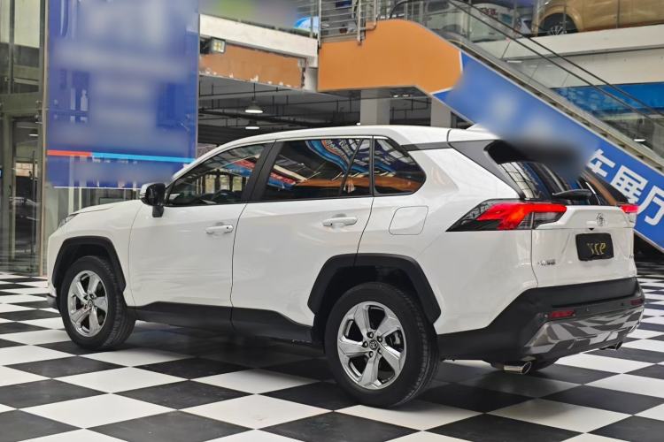 Used Toyota RAV4 2021 2.0L CVT Two-Wheel Drive Fashion Edition Exterior 6