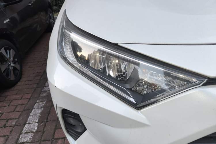 Used Toyota RAV4 2021 Revised Version Dual-Motor Hybrid 2.5L E-CVT Two-Wheel Drive Elite Edition Exterior 6