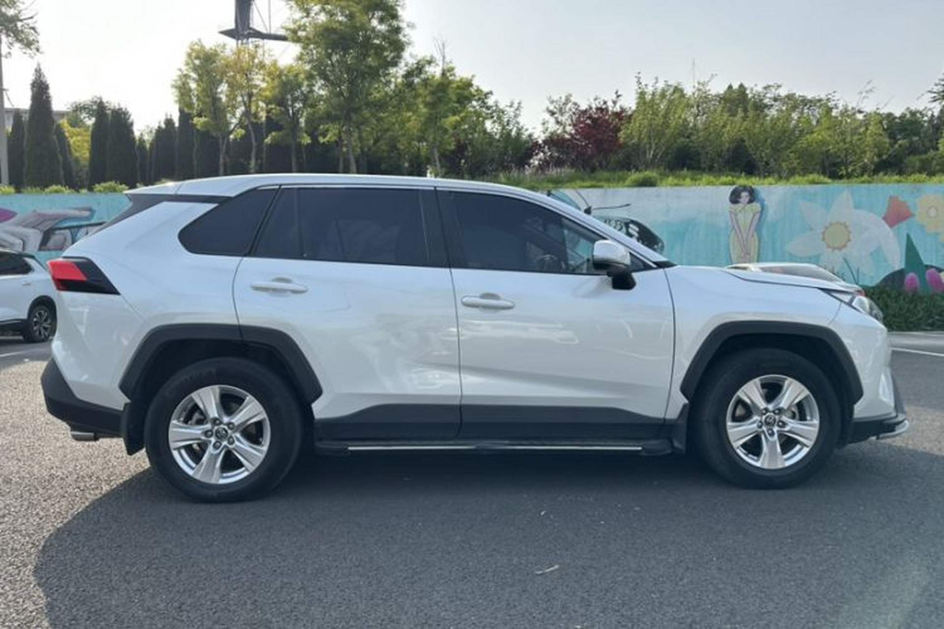 Used Toyota RAV4 2021 2.0L CVT Two-Wheel Drive Urban Edition Exterior 6