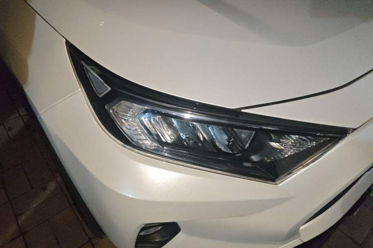 Used Toyota RAV4 2021 2.0L CVT 4x4 Trend Edition Exterior 6