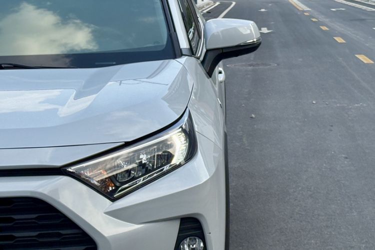 Used Toyota RAV4 2021 Revised Version Dual-Motor Hybrid 2.5L E-CVT Two-Wheel Drive Elite Edition Exterior 6