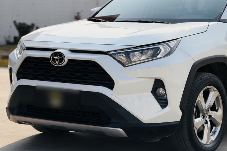 Used Toyota RAV4 2021 2.0L CVT Two-Wheel Drive Fashion PLUS Edition Exterior 6