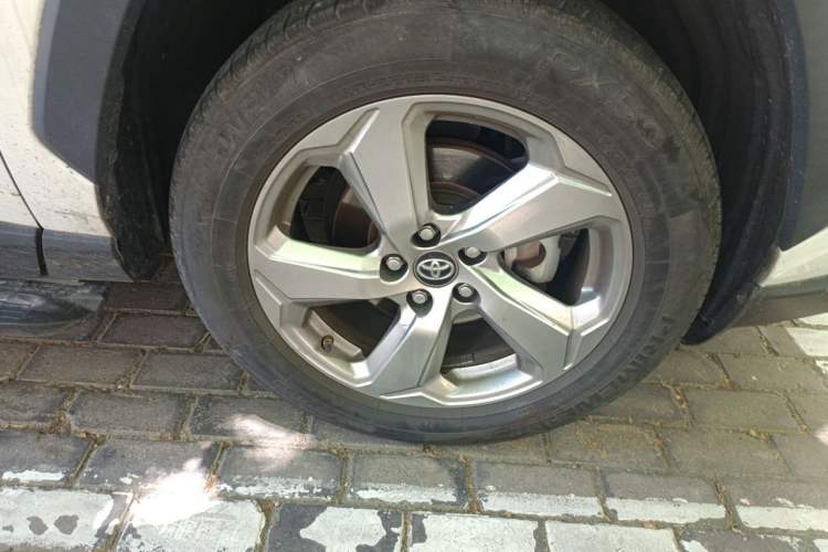 Used Toyota RAV4 2021 2.0L CVT Two-Wheel Drive Fashion PLUS Edition Exterior 7