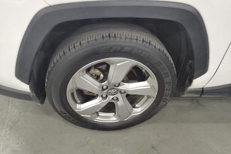 Used Toyota RAV4 2021 2.0L CVT Two-Wheel Drive Fashion Edition Exterior 7