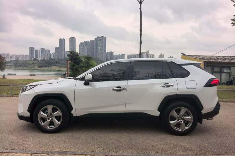 Used Toyota RAV4 2021 2.0L CVT Two-Wheel Drive Fashion Edition Exterior 7