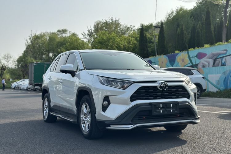 Used Toyota RAV4 2021 2.0L CVT Two-Wheel Drive Urban Edition Exterior 7
