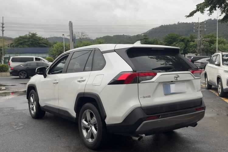 Used Toyota RAV4 2021 2.0L CVT Two-Wheel Drive Fashion PLUS Edition Exterior 7