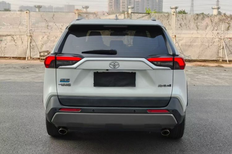 Used Toyota RAV4 2021 2.0L CVT Two-Wheel Drive Fashion Edition Exterior 9