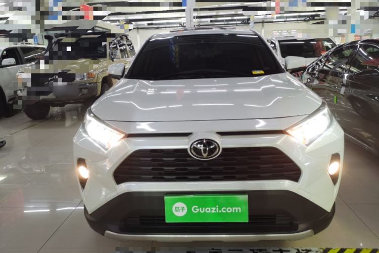 Used Toyota RAV4 2021 2.0L CVT Two-Wheel Drive Fashion PLUS Edition Front