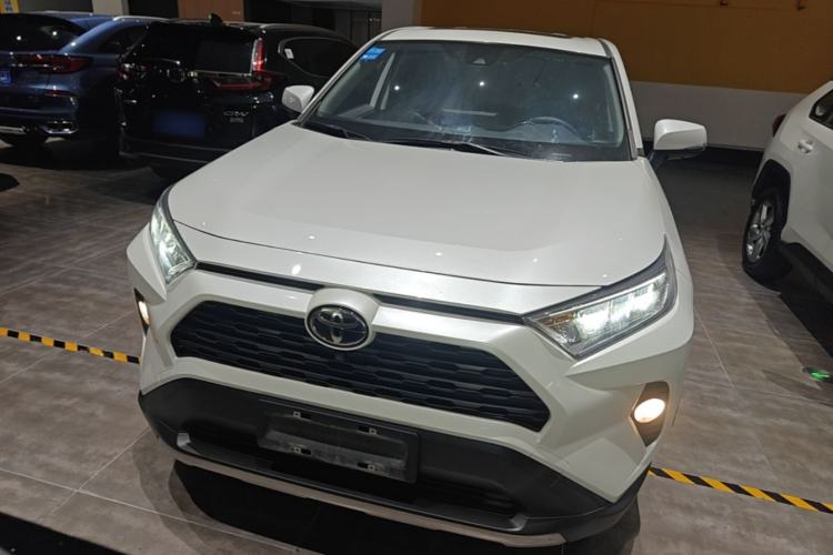 Used Toyota RAV4 2021 2.0L CVT Two-Wheel Drive Fashion PLUS Edition Front