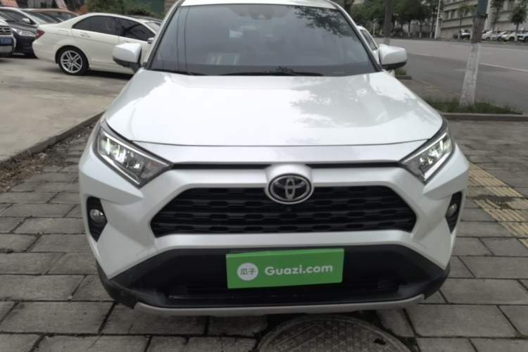 Used Toyota RAV4 2021 2.0L CVT Two-Wheel Drive Fashion PLUS Edition Front