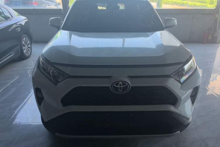 Used Toyota RAV4 2021 2.0L CVT Two-Wheel Drive Fashion PLUS Edition Front