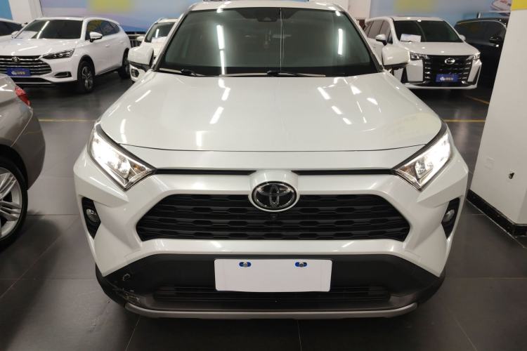 Used Toyota RAV4 2021 2.0L CVT Two-Wheel Drive Fashion PLUS Edition Front