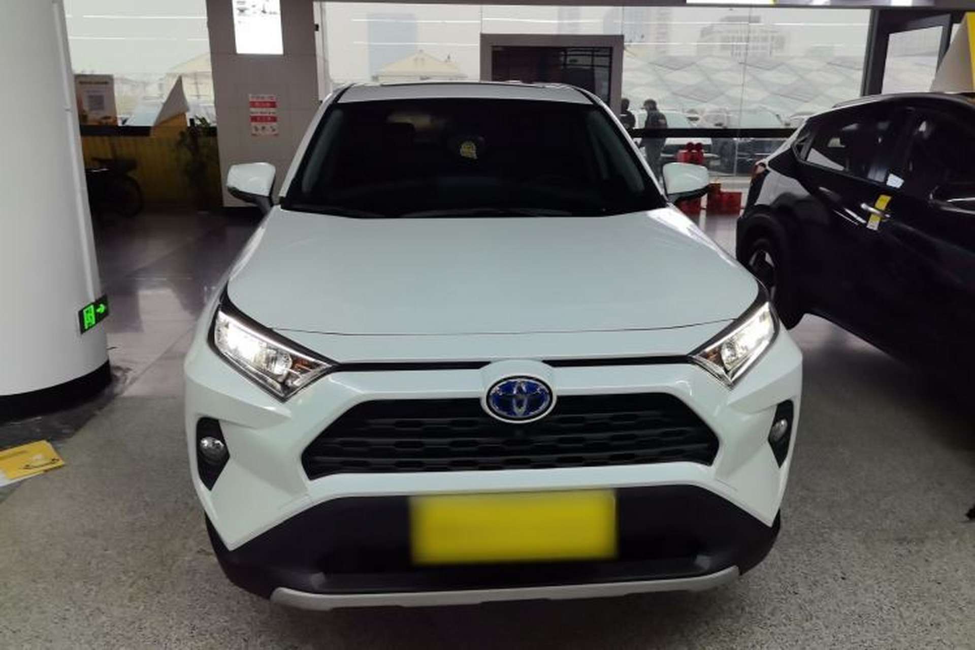 Used Toyota RAV4 2021 Revised Version Dual-Motor Hybrid 2.5L E-CVT Two-Wheel Drive Elite Edition Front
