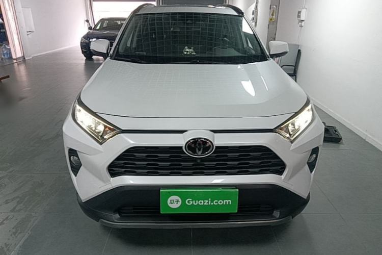 Used Toyota RAV4 2021 2.0L CVT Two-Wheel Drive Fashion PLUS Edition Front