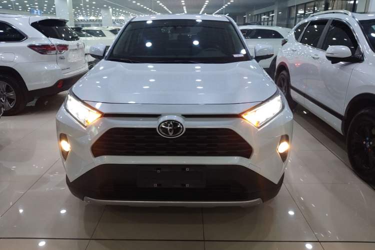 Used Toyota RAV4 2021 2.0L CVT Two-Wheel Drive Fashion PLUS Edition Front