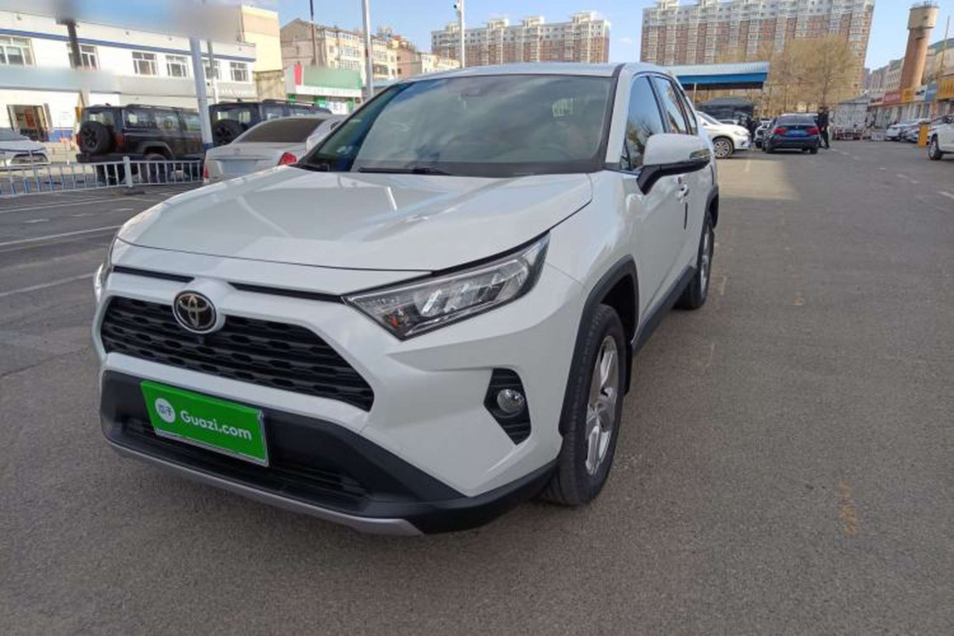 Used Toyota RAV4 2021 2.0L CVT 4x4 Style PLUS Edition Front Left 45 Deg