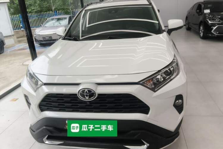 Used Toyota RAV4 2021 2.0L CVT Two-Wheel Drive Fashion PLUS Edition Front