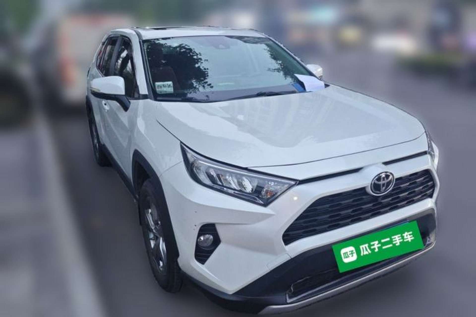 Used Toyota RAV4 2021 2.0L CVT Two-Wheel Drive Fashion PLUS Edition Front Right 45 Deg