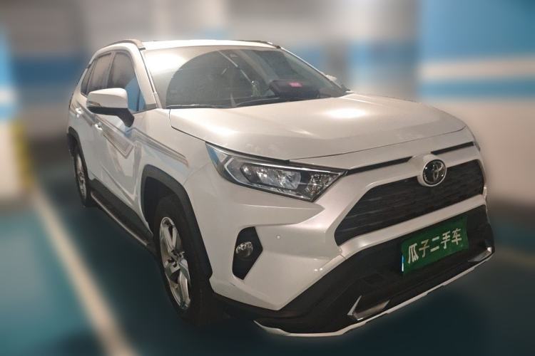 Used Toyota RAV4 2021 2.0L CVT Two-Wheel Drive Fashion PLUS Edition Front Right 45 Deg