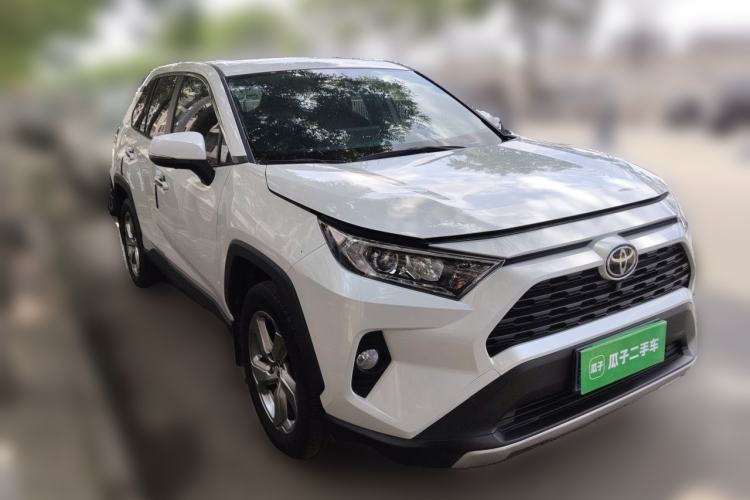Used Toyota RAV4 2021 2.0L CVT 4x4 Style PLUS Edition Front Right 45 Deg