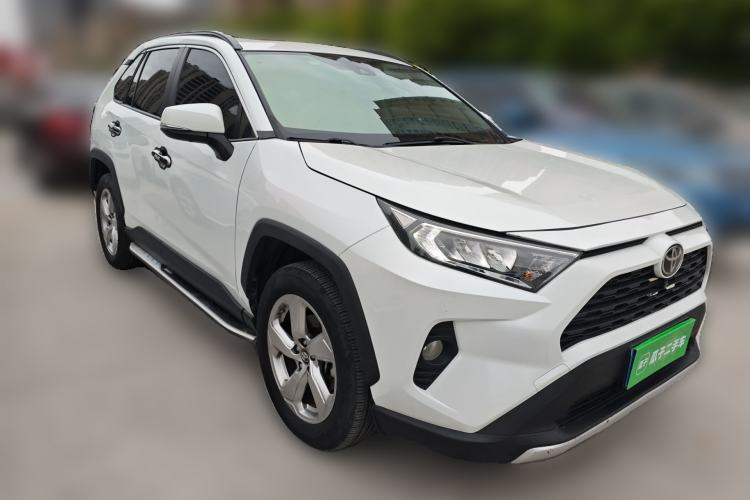 Used Toyota RAV4 2021 2.0L CVT Two-Wheel Drive Fashion PLUS Edition Front Right 45 Deg