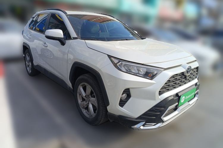 Used Toyota RAV4 2021 2.0L CVT Two-Wheel Drive Fashion Edition Front Right 45 Deg