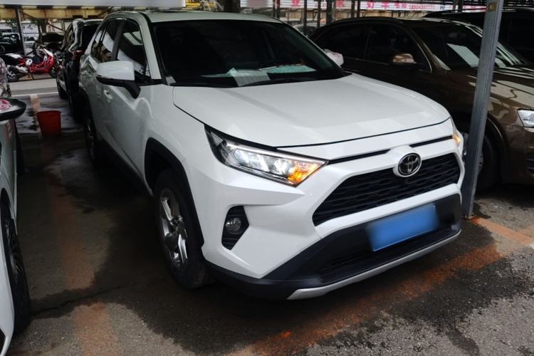 Used Toyota RAV4 2021 2.0L CVT 4x4 Trend Edition Front Right 45 Deg