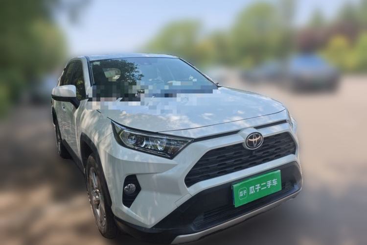 Used Toyota RAV4 2021 2.0L CVT Two-Wheel Drive Fashion PLUS Edition Front Right 45 Deg