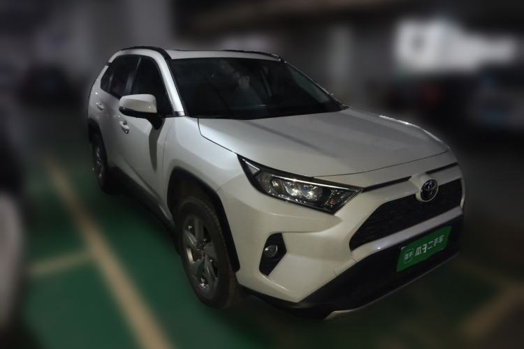 Used Toyota RAV4 2021 2.0L CVT Two-Wheel Drive Fashion PLUS Edition Front Right 45 Deg