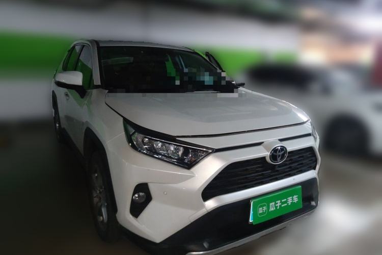 Used Toyota RAV4 2021 2.0L CVT Two-Wheel Drive Fashion PLUS Edition Front Right 45 Deg
