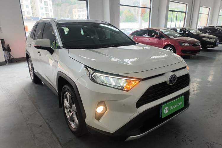 Used Toyota RAV4 2021 Revised Version Dual-Motor Hybrid 2.5L E-CVT Two-Wheel Drive Elite Edition Front Right 45 Deg
