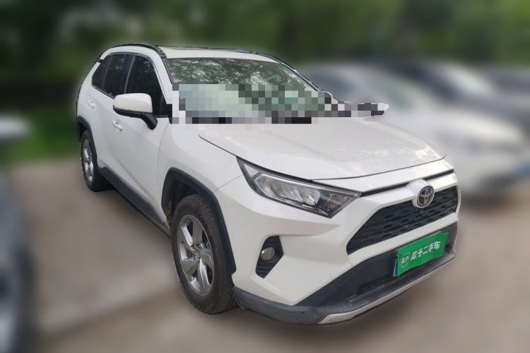 Used Toyota RAV4 2021 2.0L CVT Two-Wheel Drive Fashion PLUS Edition Front Right 45 Deg