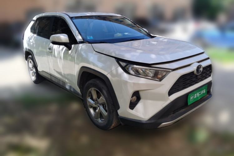 Used Toyota RAV4 2021 2.0L CVT Two-Wheel Drive Fashion PLUS Edition Front Right 45 Deg