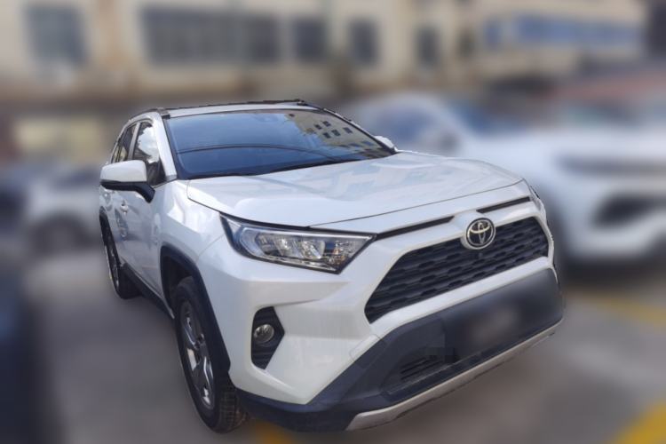 Used Toyota RAV4 2021 2.0L CVT Two-Wheel Drive Fashion PLUS Edition Front Right 45 Deg