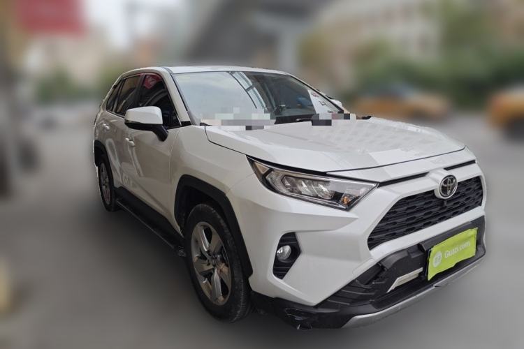 Used Toyota RAV4 2021 2.0L CVT Two-Wheel Drive Fashion PLUS Edition Front Right 45 Deg