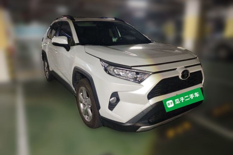 Used Toyota RAV4 2021 2.0L CVT 4x4 Style PLUS Edition Front Right 45 Deg