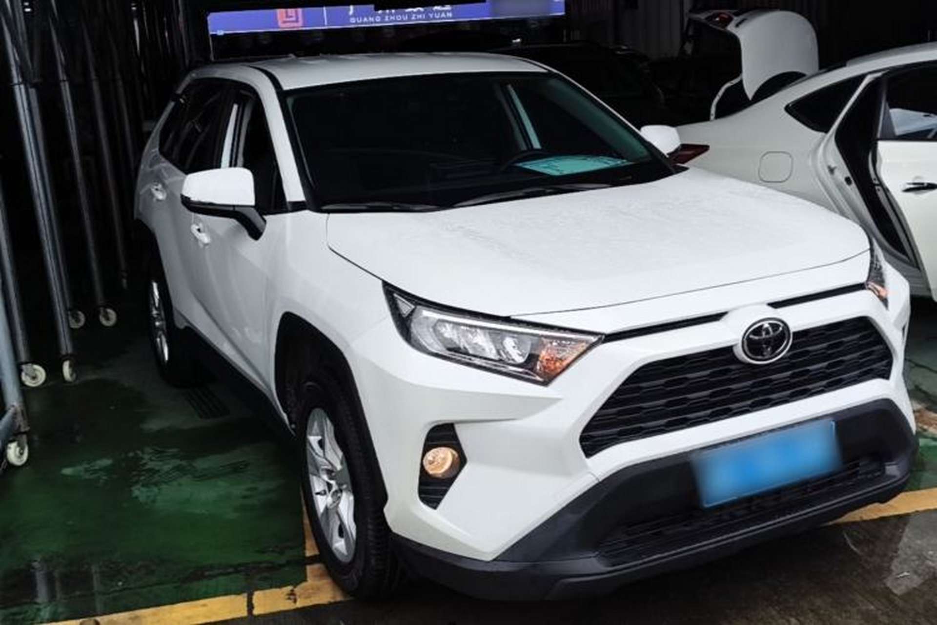 Used Toyota RAV4 2021 2.0L CVT Two-Wheel Drive Urban Edition Front Right 45 Deg
