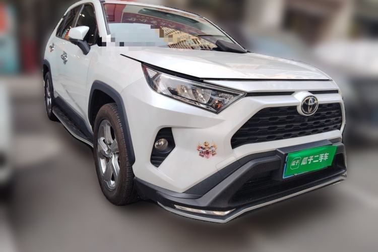 Used Toyota RAV4 2021 2.0L CVT Two-Wheel Drive Fashion PLUS Edition Front Right 45 Deg