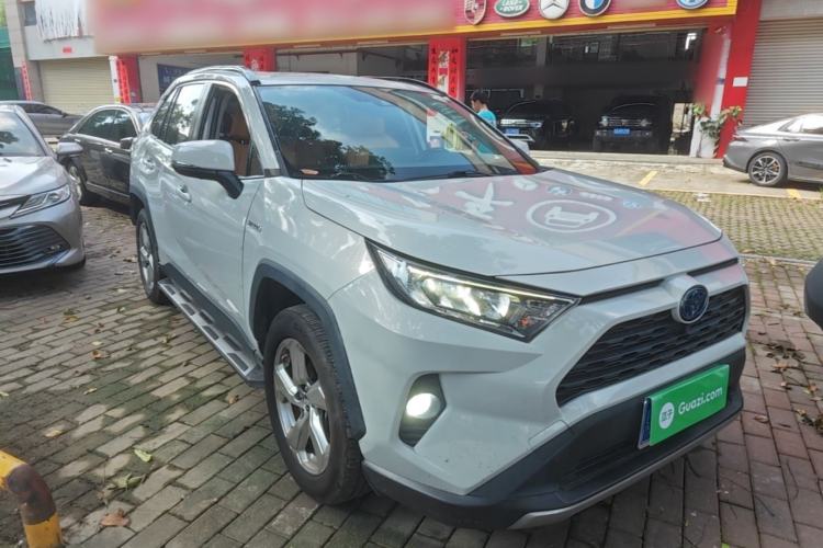 Used Toyota RAV4 2021 Dual-Engine 2.5L E-CVT Two-Wheel Drive Elite Edition Front Right 45 Deg