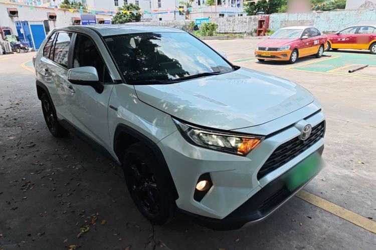 Used Toyota RAV4 2021 Dual-Engine 2.5L E-CVT Four-Wheel Drive Elite PLUS Edition Front Right 45 Deg