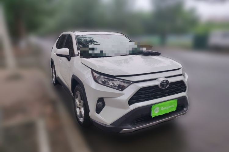 Used Toyota RAV4 2021 2.0L CVT Two-Wheel Drive Fashion PLUS Edition Front Right 45 Deg