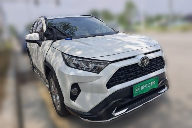 Used Toyota RAV4 2021 2.0L CVT Two-Wheel Drive Fashion PLUS Edition Front Right 45 Deg