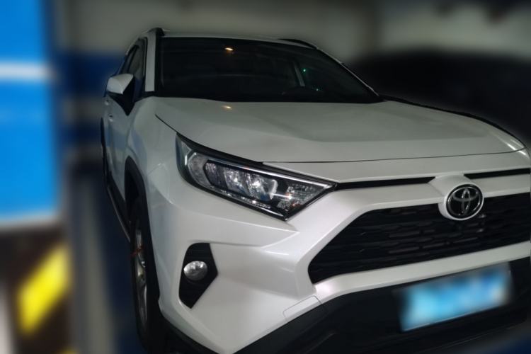 Used Toyota RAV4 2021 2.0L CVT 4x4 Trend Edition Front Right 45 Deg