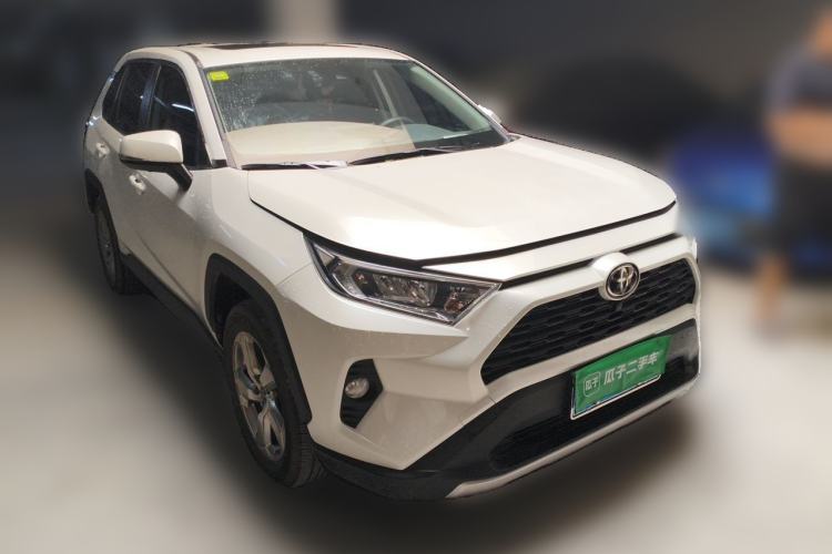 Used Toyota RAV4 2021 2.0L CVT Two-Wheel Drive Fashion PLUS Edition Front Right 45 Deg