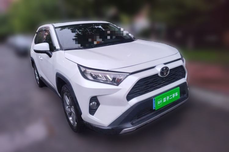 Used Toyota RAV4 2021 2.0L CVT Two-Wheel Drive Fashion PLUS Edition Front Right 45 Deg