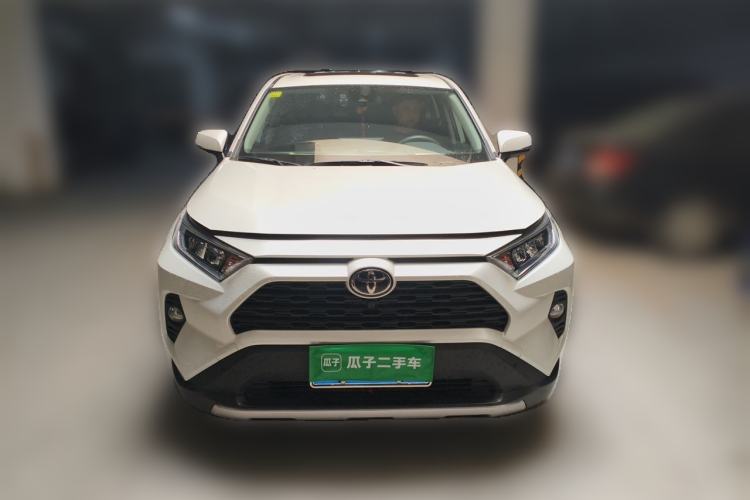 Used Toyota RAV4 2021 2.0L CVT Two-Wheel Drive Fashion PLUS Edition Front