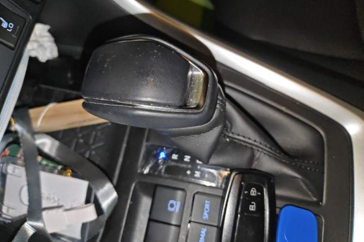 Used Toyota RAV4 2021 2.0L CVT Two-Wheel Drive Fashion PLUS Edition Gear Lever