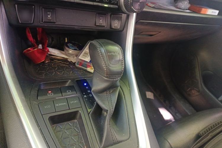 Used Toyota RAV4 2021 2.0L CVT Two-Wheel Drive Fashion PLUS Edition Gear Lever