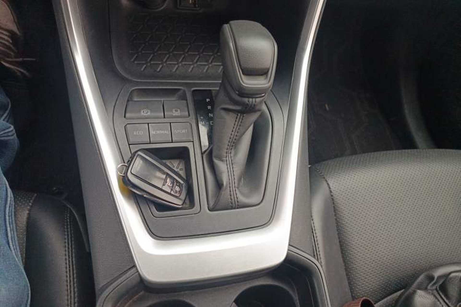 Used Toyota RAV4 2021 2.0L CVT Two-Wheel Drive Fashion Edition Gear Lever